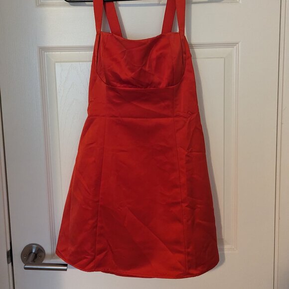 Red mini flare dress with bow back detail - Picture 5 of 6